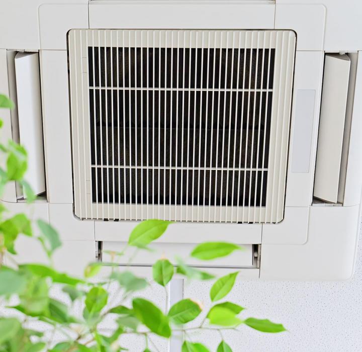 Installation de climatisation pour créer une atmosphère toujours rafraîchissante.