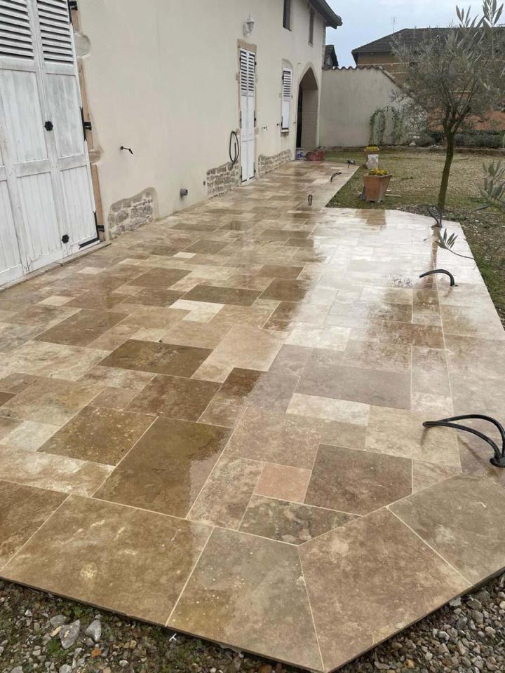 Une équipe toujours prête à répondre à vos besoins en plomberie et chauffage.