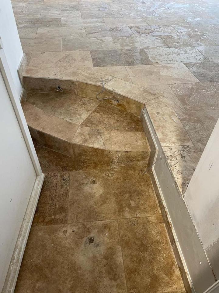 Une équipe toujours prête à répondre à vos besoins en plomberie et chauffage.